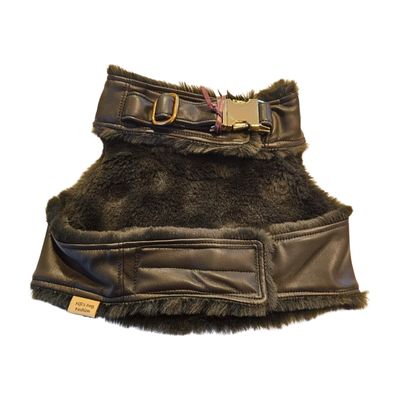Old School Green Leather Harnas