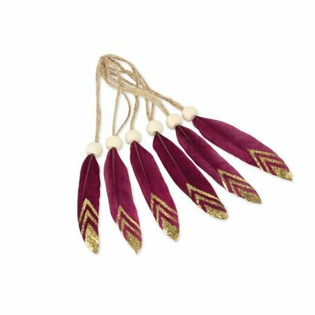PLUME ETHNIQUE BORDEAUX ET PAILLETTES OR 10CM + FICELLE + PERLE (x6)