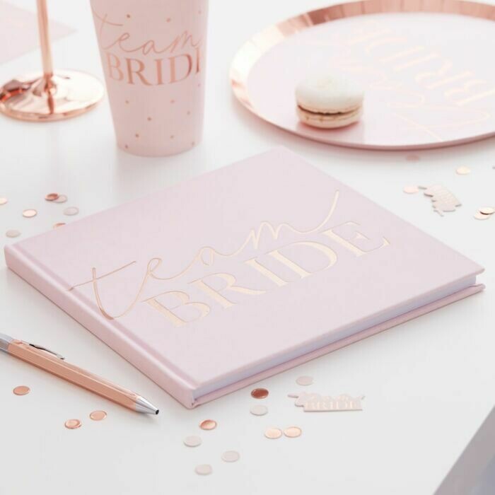 LIVRE D'OR "TEAM BRIDE" BLUSH ET ROSE 32 PAGES 21x21CM