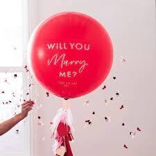 BALLON ROUGE "WILL YOU MARRY ME" BLANC 90CM + TASSEL