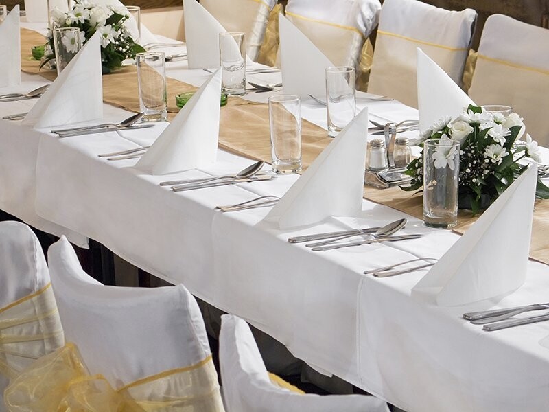 NAPPE TISSU BLANCHE POLYESTER 1.80x3M