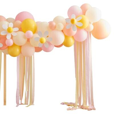 ARCHE DE 70 BALLONS PASTEL MARGUERITE + 40M DE RUBAN CREPON