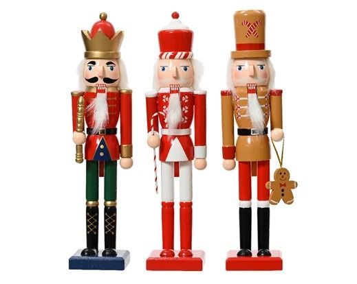 CASSE NOISETTE BOIS DE PIN TRADITIONNEL 3 MODELES ASSORTIS 30CM