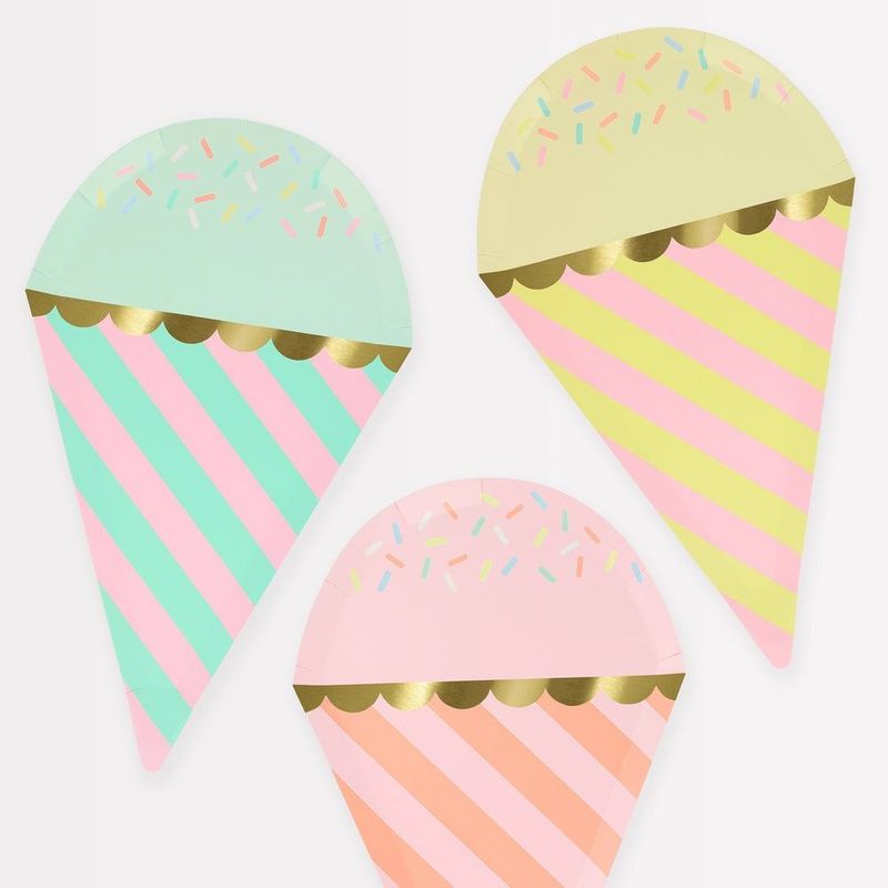 ASSIETTES FORME CORNETS DE GLACE (8)