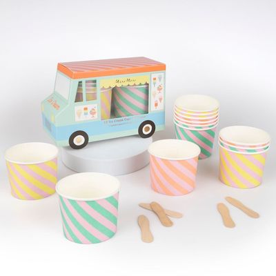 KITS POTS DE GLACE ET CUILLERES (12) KITS POTS DE GLACE ET CUILLERES (12)