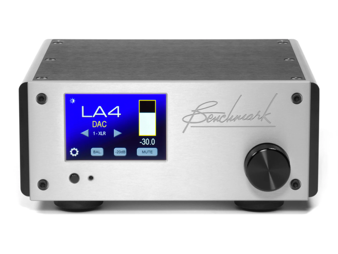 BENCHMARK LA4 Silver Pré-ampli ligne + Télécommande