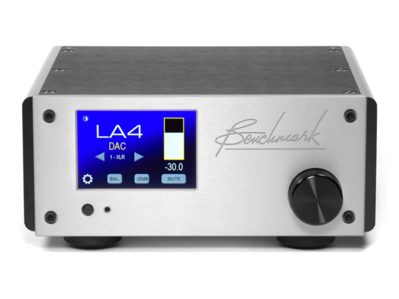 BENCHMARK LA4 Silver Pré-ampli ligne + Télécommande