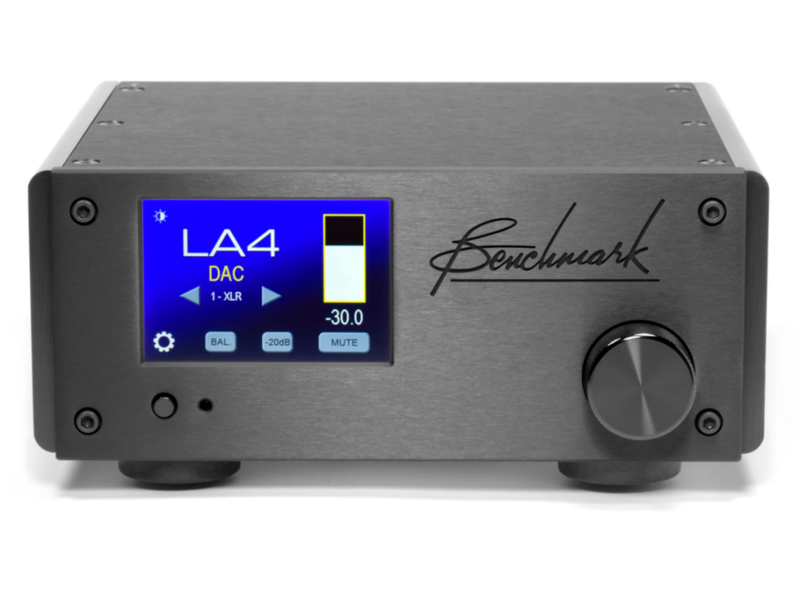 BENCHMARK LA4 Black Pré-ampli ligne + Télécommande