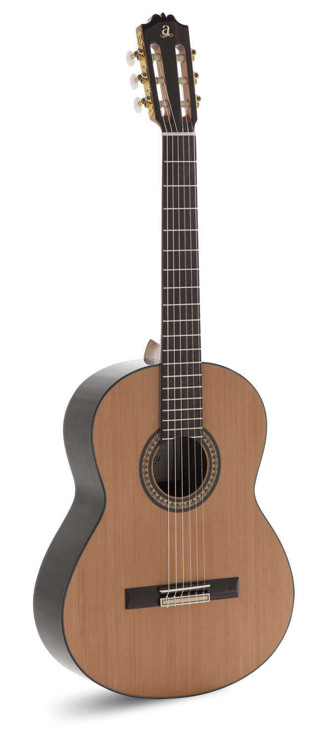GUITARRA CLASICA ADMIRA A4 ELECTRIFICADA CON FISHMAN SERIE ARTESANIA