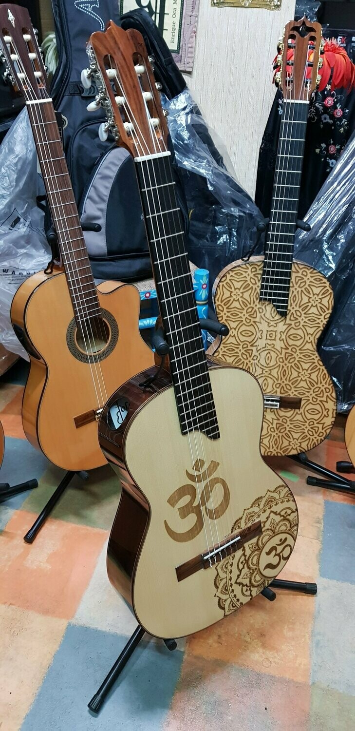 Artesano hecha a mano, OM JOGA