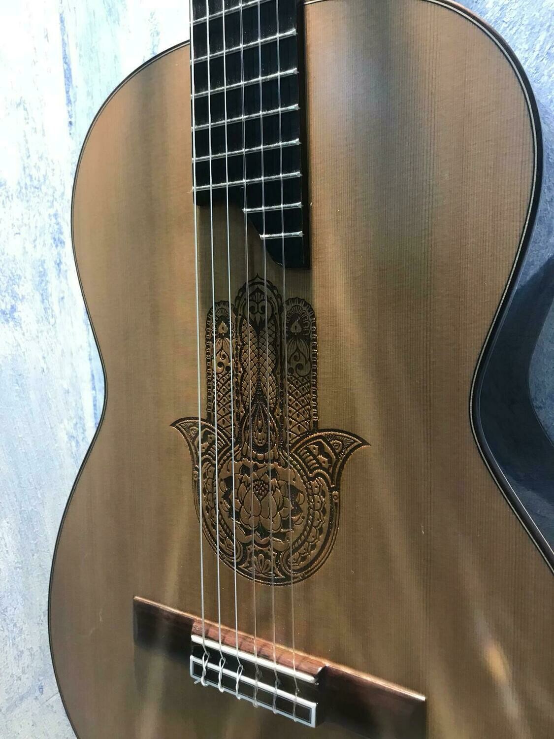 Guitarra hecha a mano,Mano