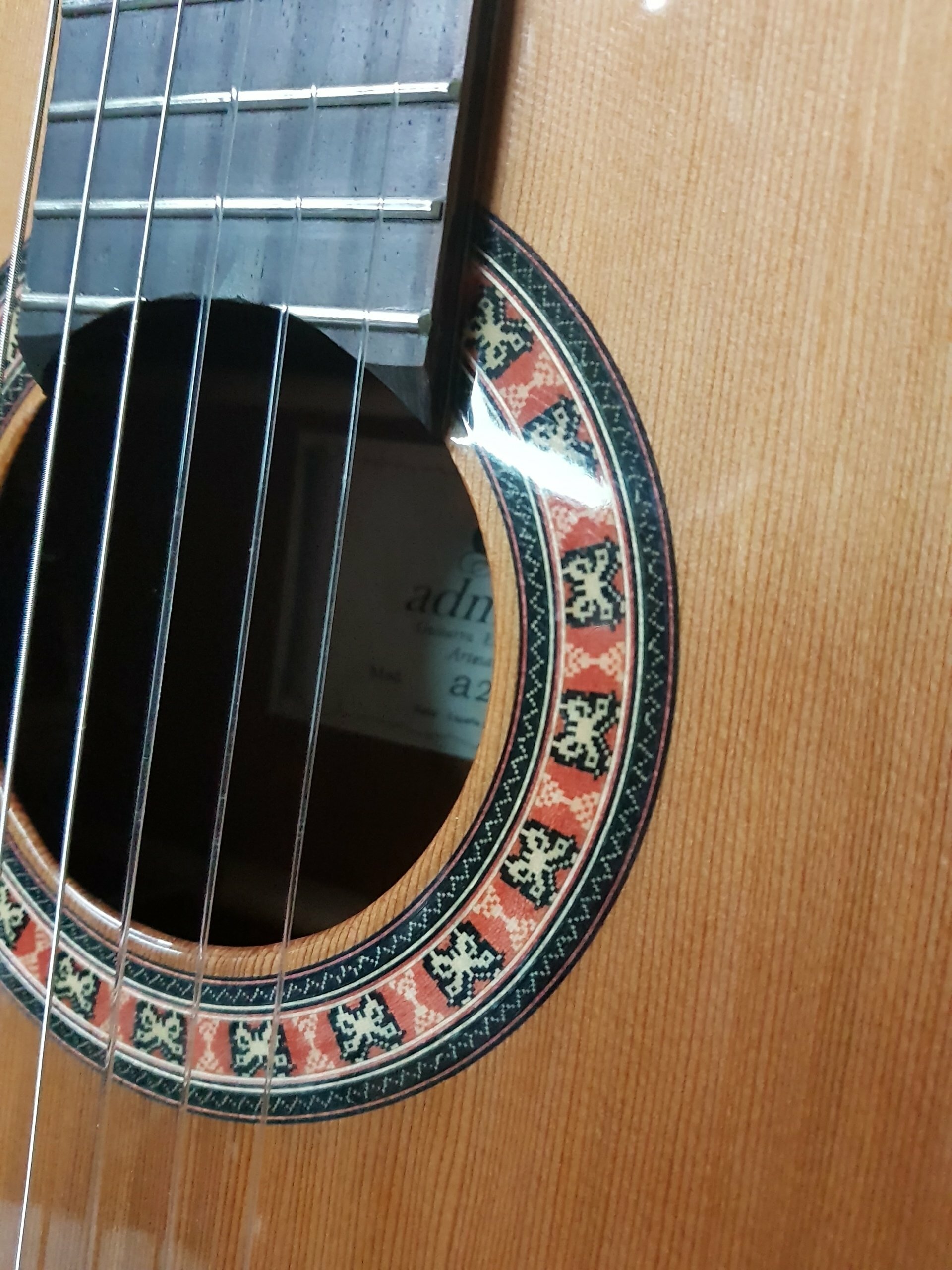 Pack Guitarra artesanía admira A2 con Estuche