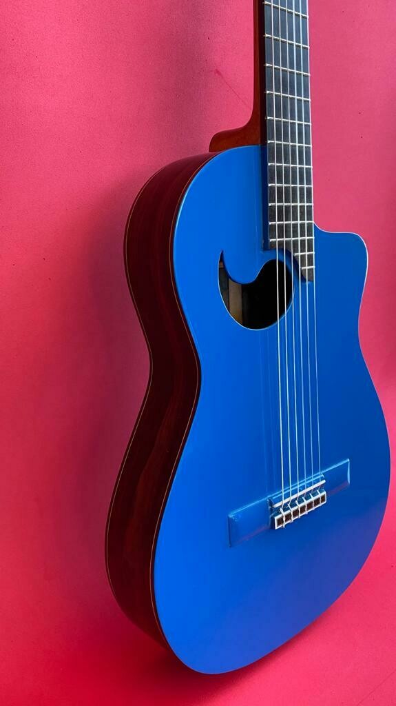 Guitarra Artesana hecha a mano electrificada, Elegance tapa AZUL