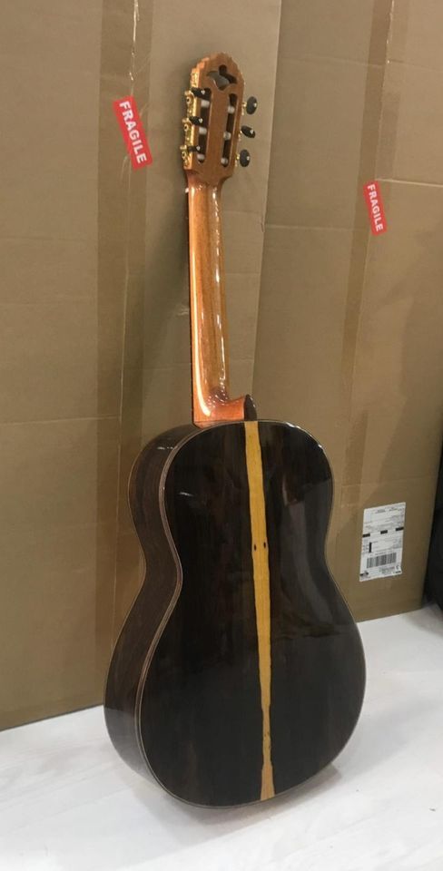 Guitarra Artesana violín ziricote