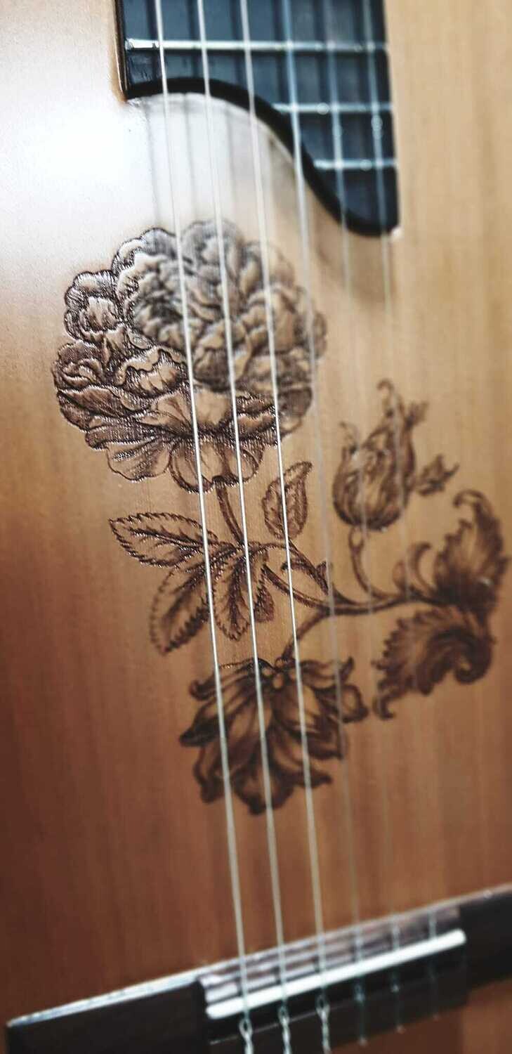 Guitarra artesana flor tatu