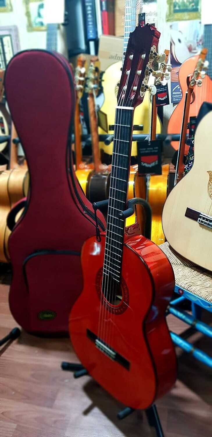 Guitarras Artesanas Antonio de Toledo F17 roja con estuche