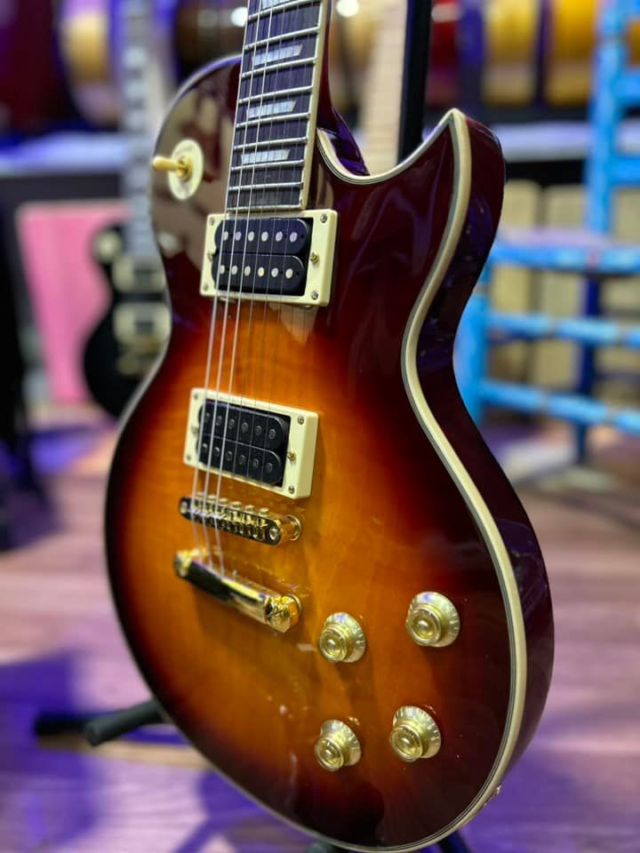 Pack  guitarra eléctrica tipo les Paul SUNBURG