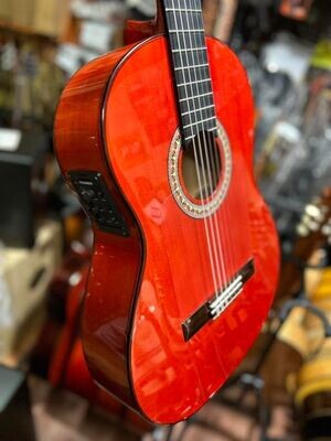 Guitarras Artesanas Antonio de Toledo F17 FISHMAN roja con estuche