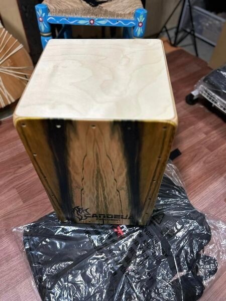 Cajón De concierto de Olivo