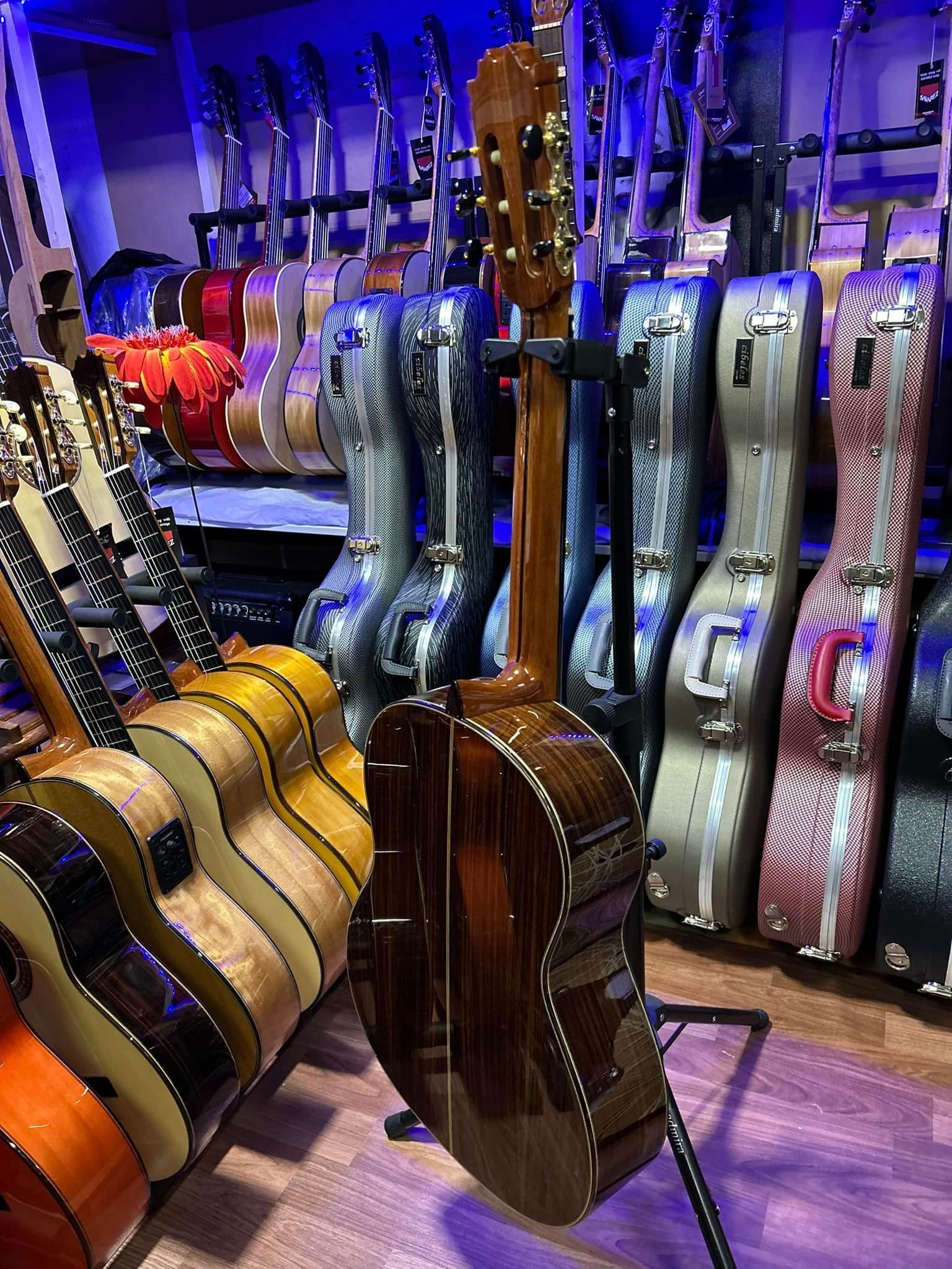 Guitarras Artesanas Antonio de Toledo 15C
