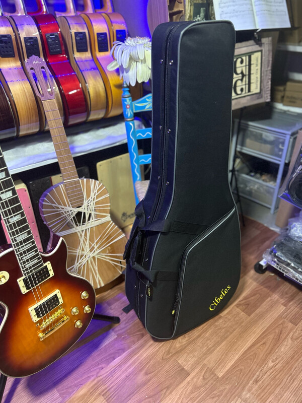Estuche Foam para guitarra