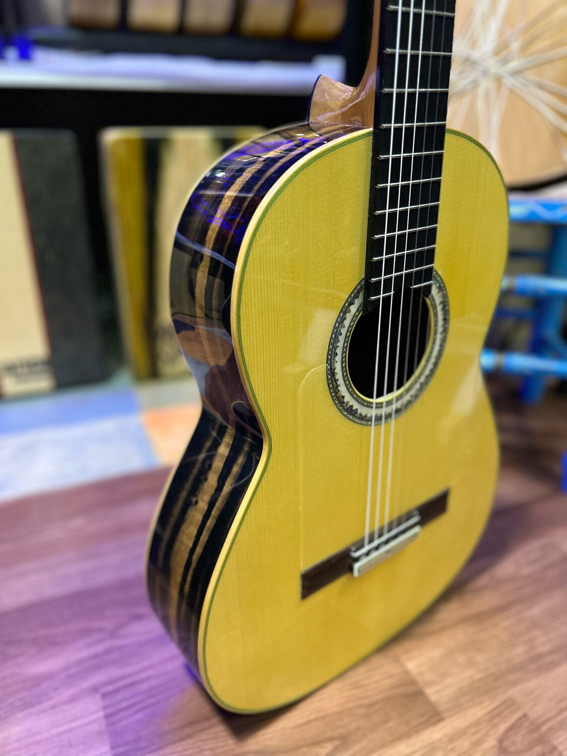 Guitarra artesana Esteban Eijo maciza flamenca