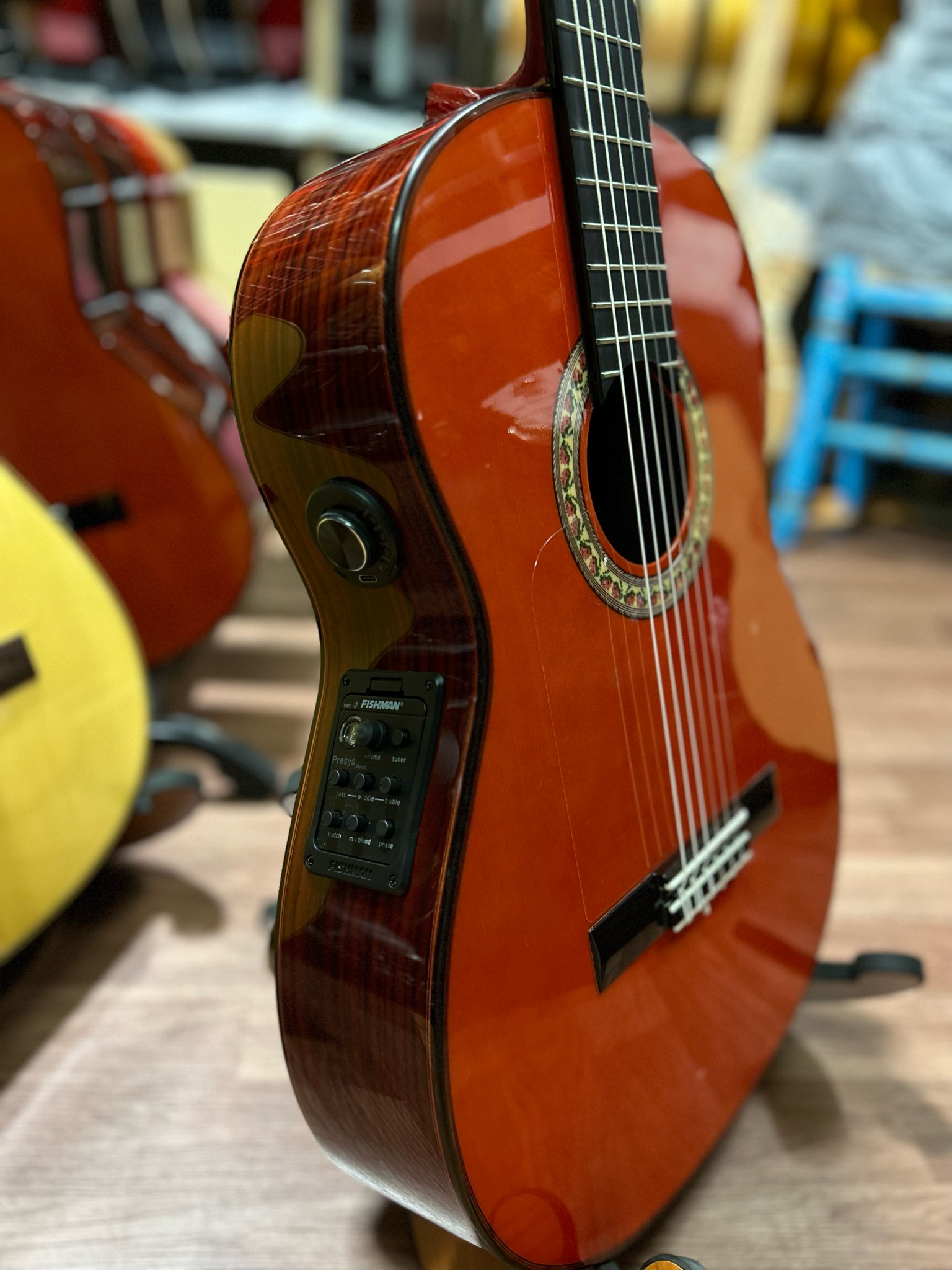 Pack con guitarra Antonio de Toledo roja Palosanto PRO