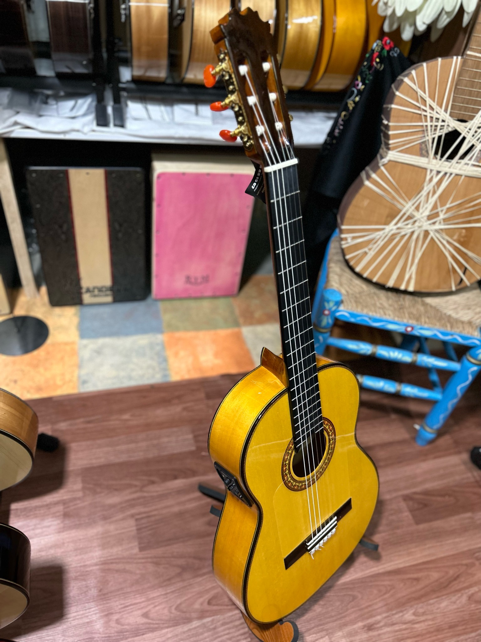 Guitarra Antonio de Toledo JR7B fishman electrificada