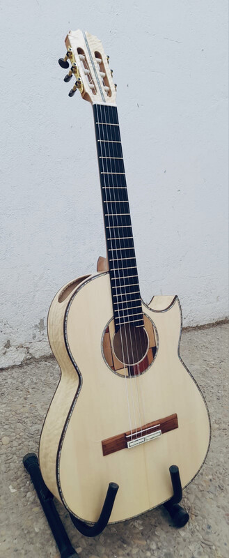 Guitarra artesana Esteban Eijo Modelo Fantasía Guitarra artesana Esteban Eijo Modelo Fantasía