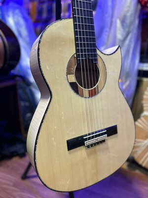Guitarra Esteban Eijo modelo Fantasía Guitarra Esteban Eijo modelo Fantasía