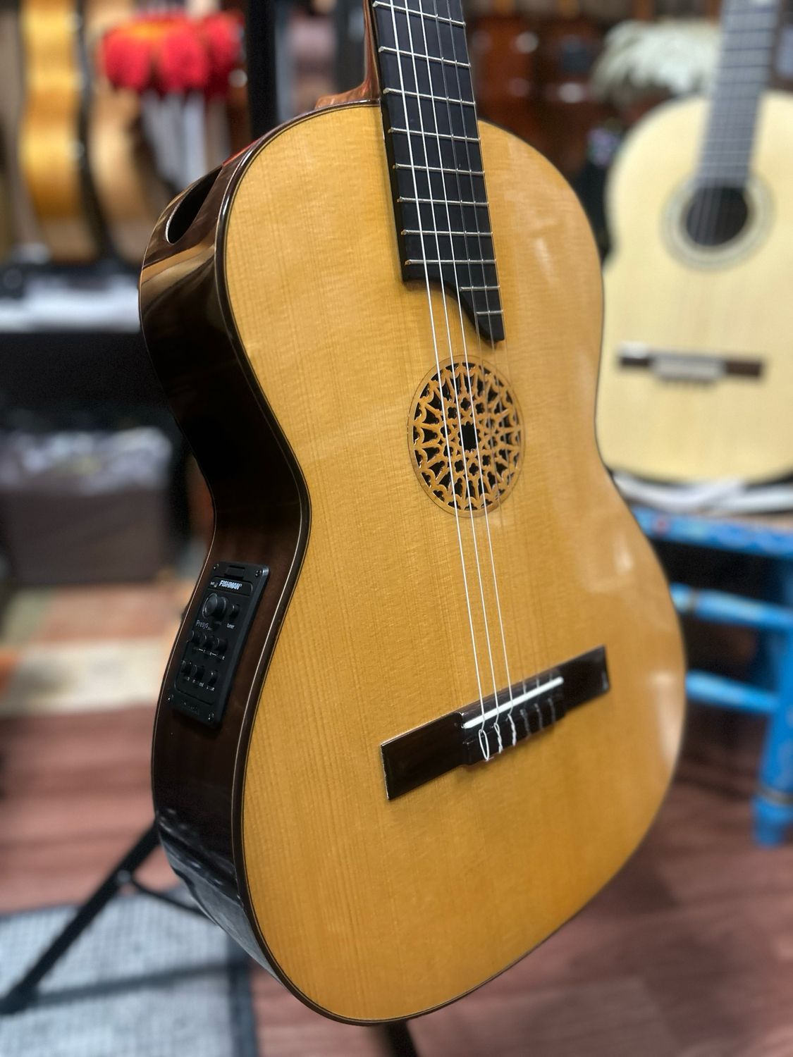 Guitarra artesanal catedral