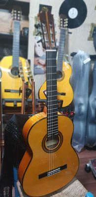 guitarra Antonio de Toledo flamenca maciza 270 con previo os1