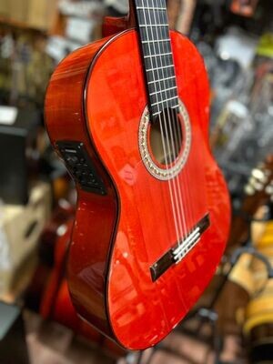 Funda y Guitarras Artesanas Antonio de Toledo F17 FISHMAN roja