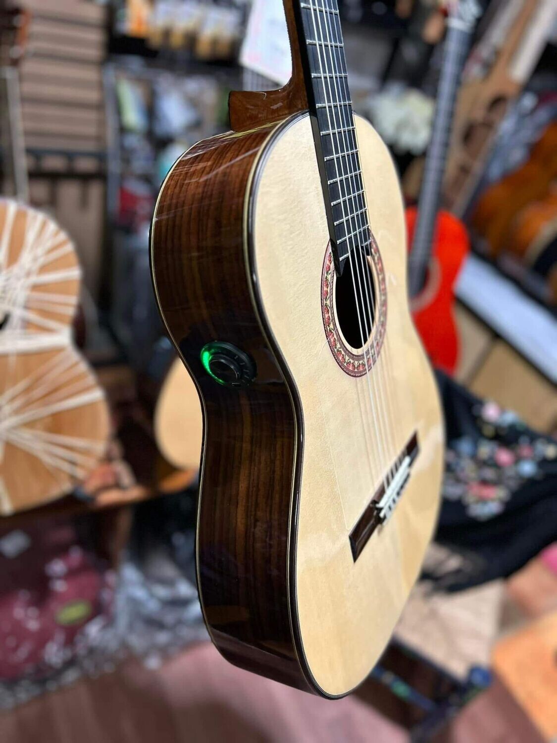 Guitarras Artesanas Antonio de Toledo F17 OS1 Palosanto