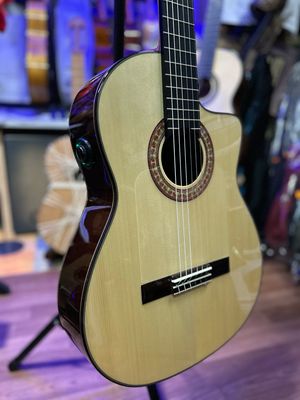 guitarra Flamenca Antonio de Toledo f17 N Cuteway os1