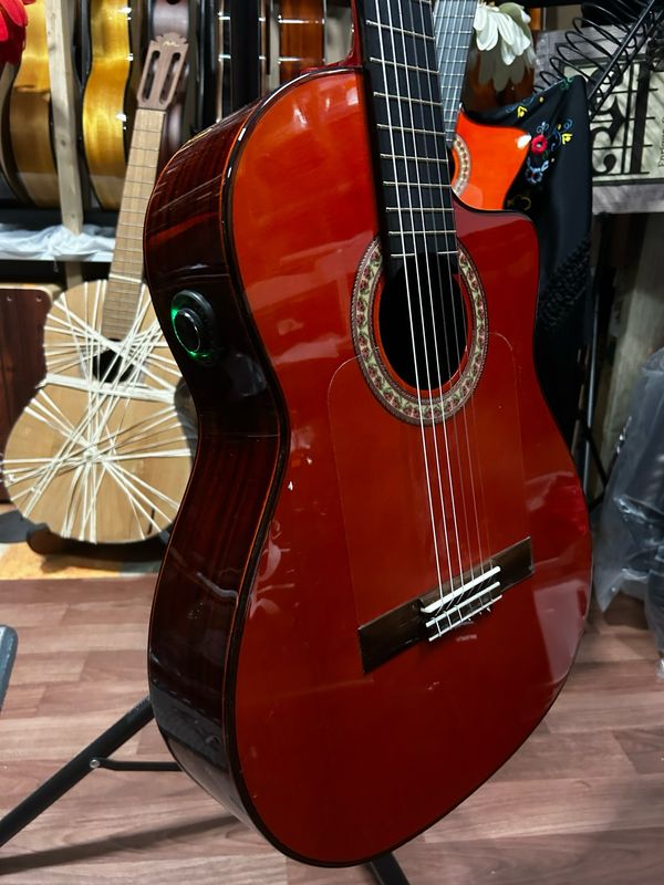 estuche y guitarra flamenca Antonio de Toledo 17 palosanto Cuteway os1 estuche y guitarra flamenca Antonio de Toledo 17 palosanto Cuteway os1
