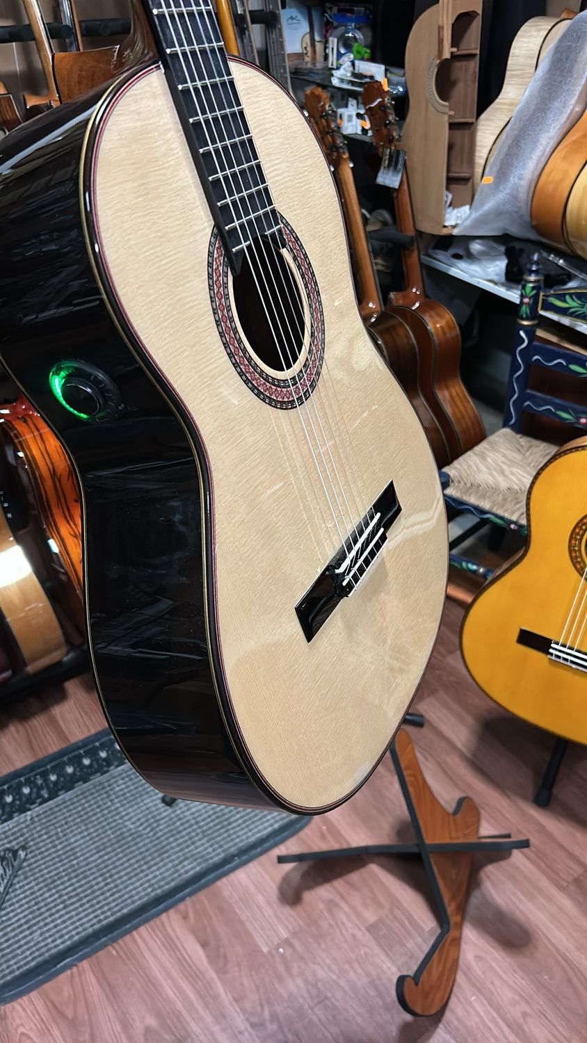 Guitarra Antonio de Toledo 19 Ziricote os1