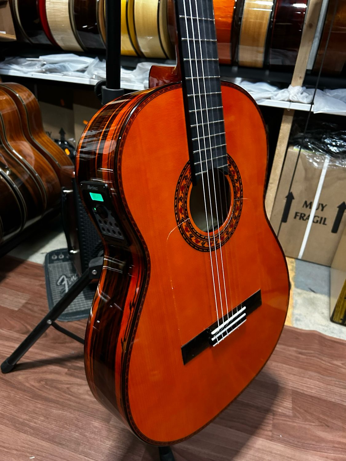 Guitarra flamenca Antonio de Toledo f17 ébano blanco md100 os2 y estuche rígido