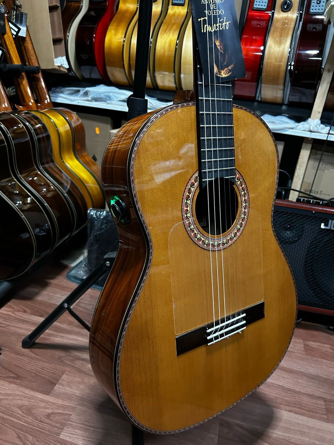 Pack guitarra flamenca Antonio de Toledo Tomatito torrefactada Pau Ferro os1