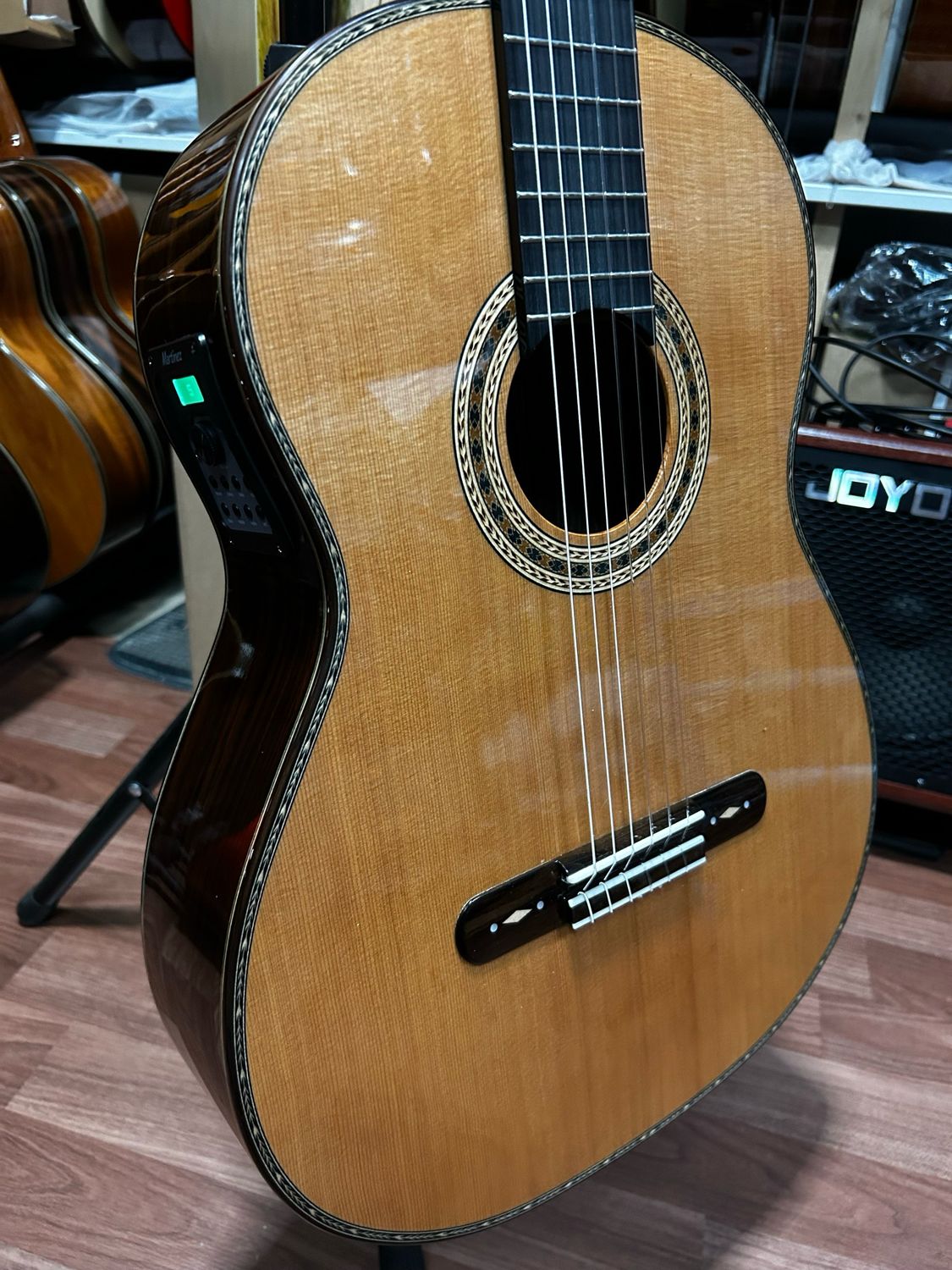 Pack guitarra clásica AAT15c con md100 y estuche