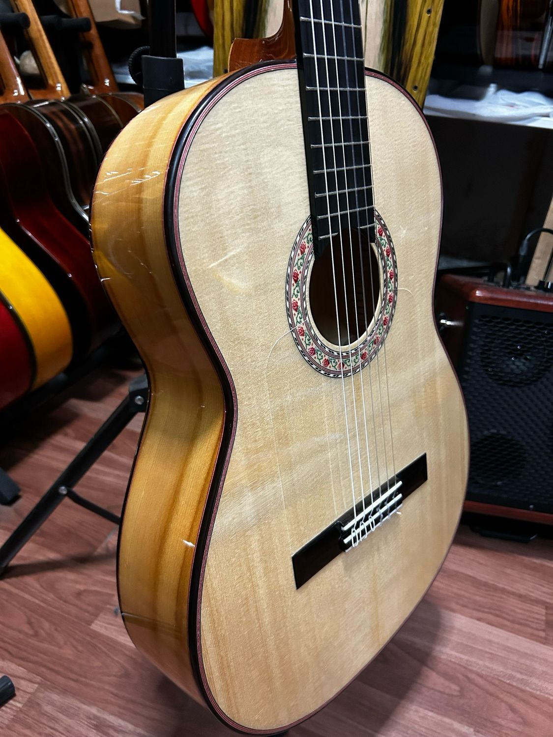 Pack guitarra flamenca maciza José Rincón MF17 con previo a elegir