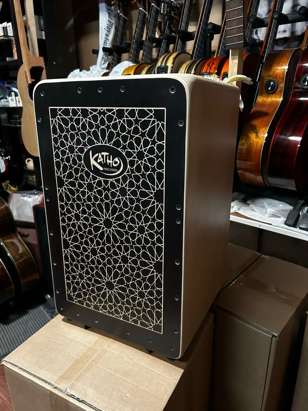 Cajón flamenco profesional modelo Alhambra negro