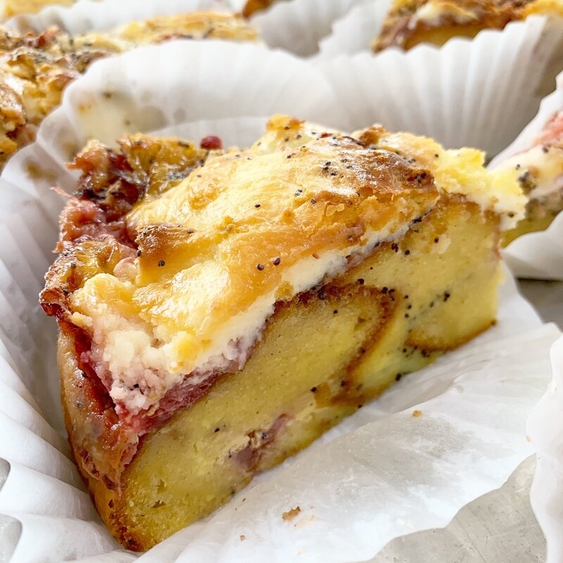 Strawberry Poppy &amp; Cream (Slice)