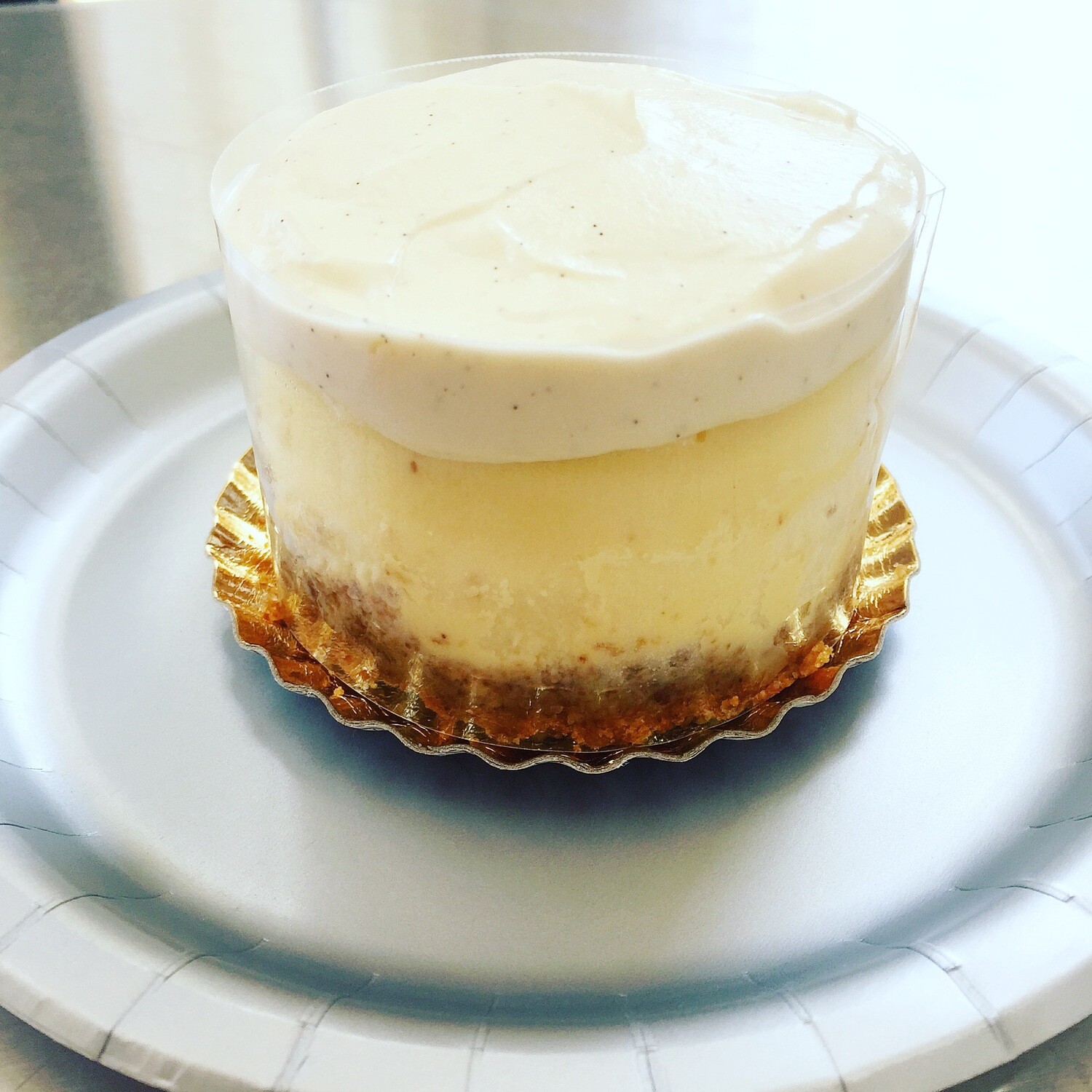 Vanilla Bean Sour Cream Cheesecakes | 1/2 dz