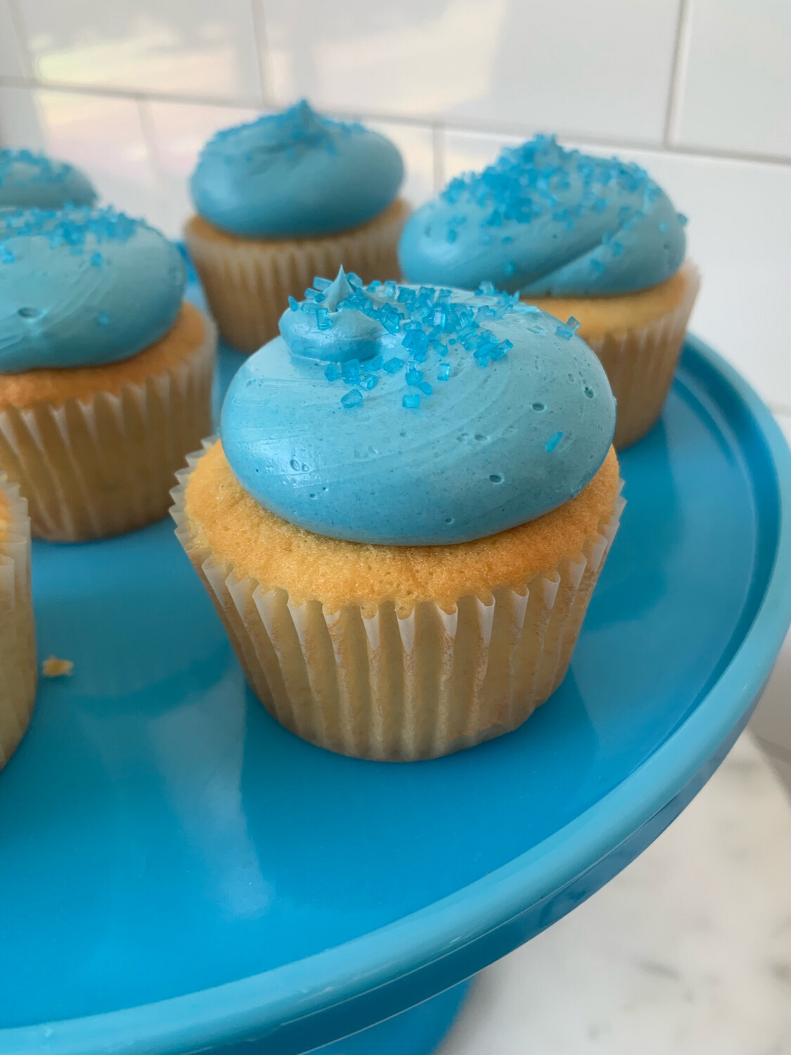 Father’s Day Vanilla Cupcake
