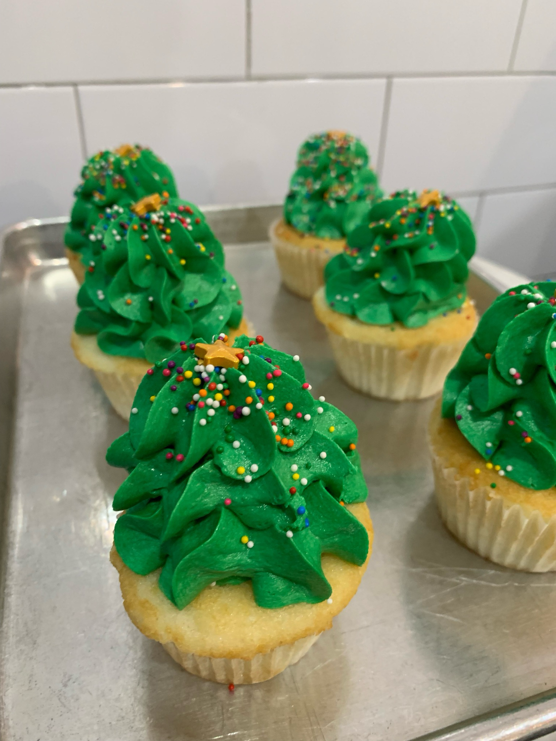 Holiday Tree Lights Cupcake