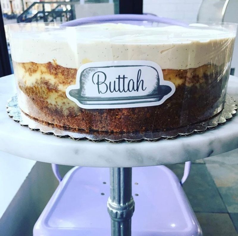 Vanilla Bean Sour Cream Cheesecake - 6” round (same day pickup)