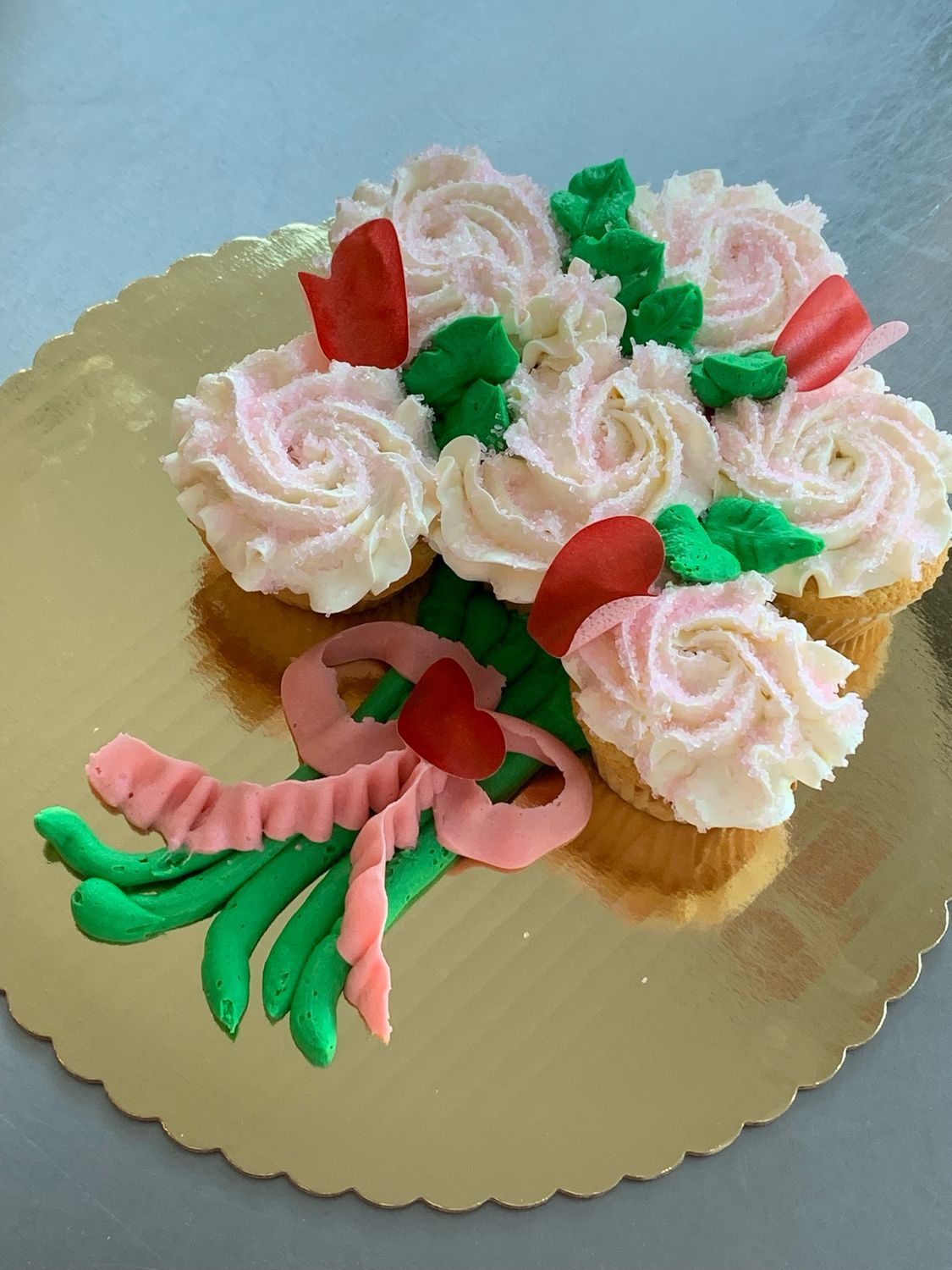 Valentine’s Bouquet Cupcake Arrangement Valentine’s Bouquet Cupcake Arrangement