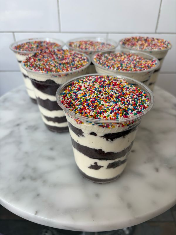 Dot Cake Cup (Chocolate)