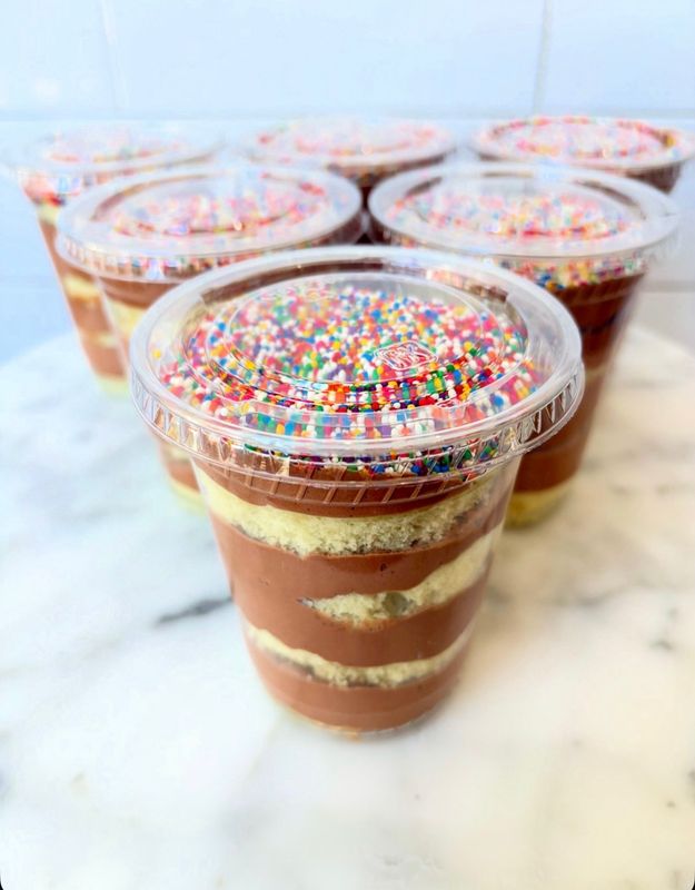 Dot Cake Cup (Vanilla)